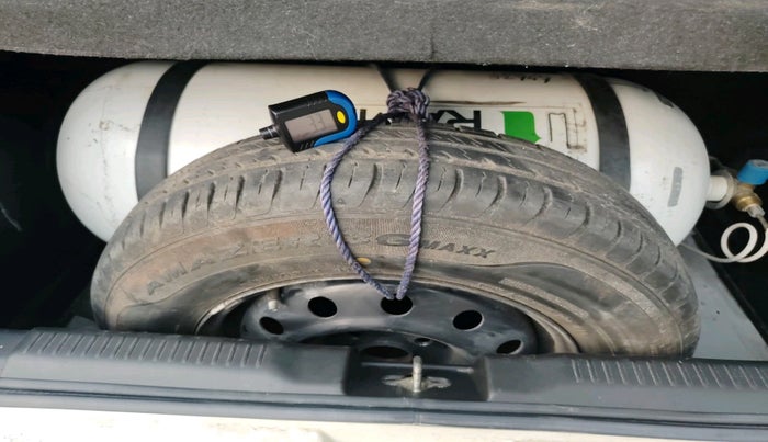 2018 Maruti Swift VXI, Petrol, Manual, 57,641 km, tyre