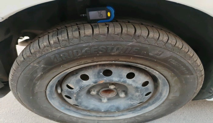 2018 Maruti Swift VXI, Petrol, Manual, 57,641 km, tyre