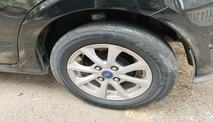 2019 Ford New Figo TITANIUM 1.2 PETROL MT, Petrol, Manual, 80,362 km, tyre
