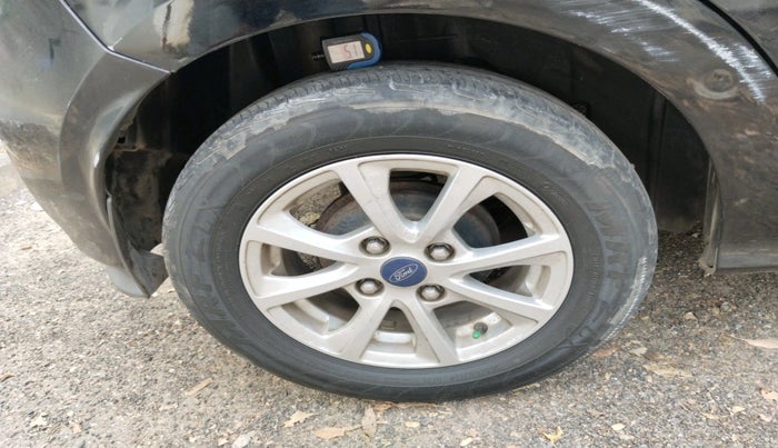 2019 Ford New Figo TITANIUM 1.2 PETROL MT, Petrol, Manual, 80,362 km, tyre