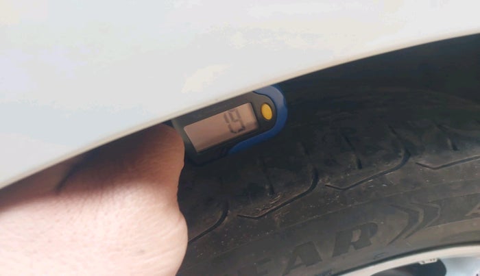 2018 Maruti Swift ZDI AMT, Diesel, Automatic, 1,57,495 km, tyre