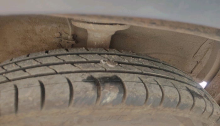 2017 Maruti Wagon R 1.0 VXI, Petrol, Manual, 45,784 km, tyre