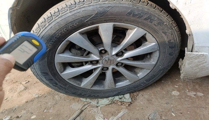 2014 Maruti Ertiga VXI, Petrol, Manual, 46,044 km, tyre