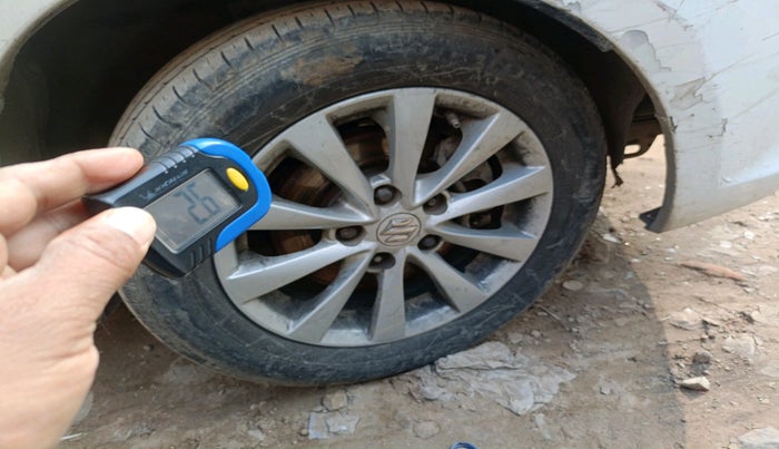 2014 Maruti Ertiga VXI, Petrol, Manual, 46,044 km, tyre