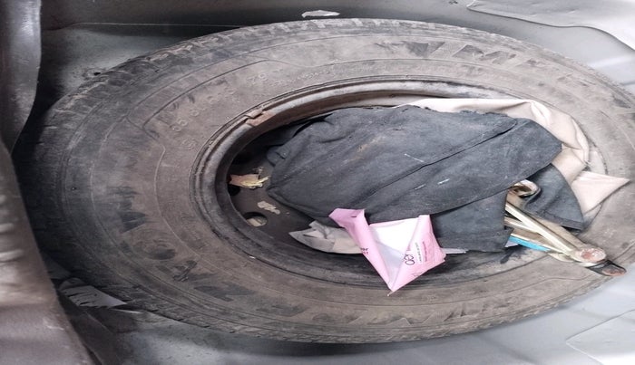 2015 Hyundai Grand i10 SPORTZ 1.2 KAPPA VTVT, Petrol, Manual, 13,712 km, tyre