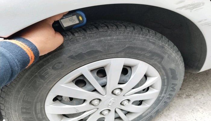 2015 Hyundai Grand i10 SPORTZ 1.2 KAPPA VTVT, Petrol, Manual, 13,712 km, tyre