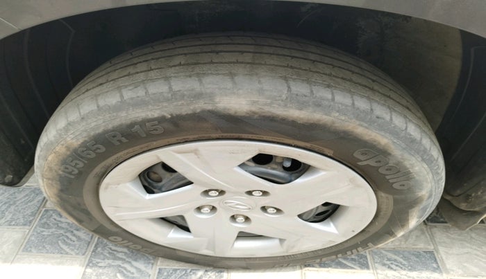 2021 Hyundai VENUE S+ 1.2, Petrol, Manual, 51,241 km, tyre