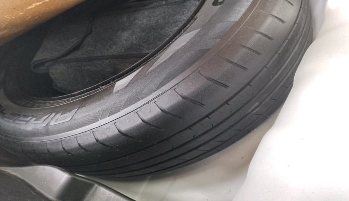 2021 Hyundai VENUE S+ 1.2, Petrol, Manual, 51,241 km, tyre