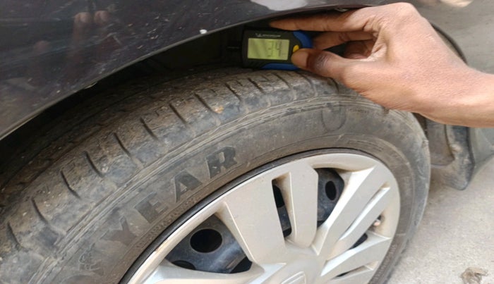 2015 Honda City 1.5L I-VTEC SV, Petrol, Manual, 99,327 km, tyre