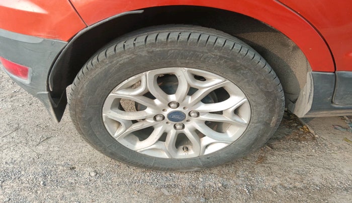 2016 Ford Ecosport TITANIUM+ 1.5L DIESEL, Diesel, Manual, 1,19,669 km, tyre