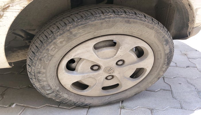 2014 Tata Nano TWIST XT, Petrol, Manual, 1,09,304 km, tyre