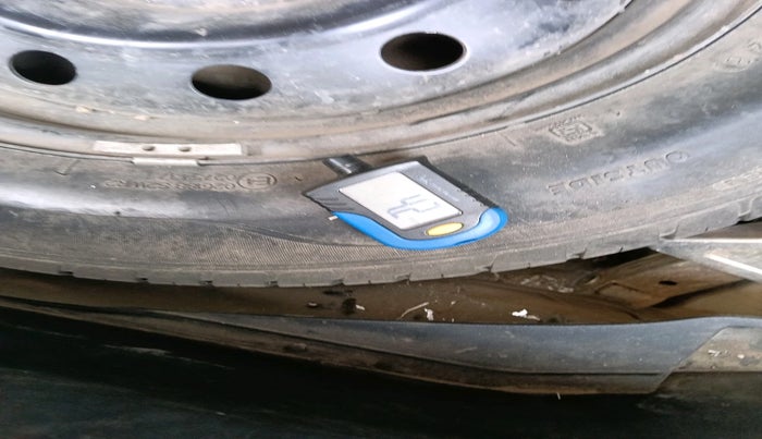 2018 Maruti Swift VXI, Petrol, Manual, 77,916 km, tyre