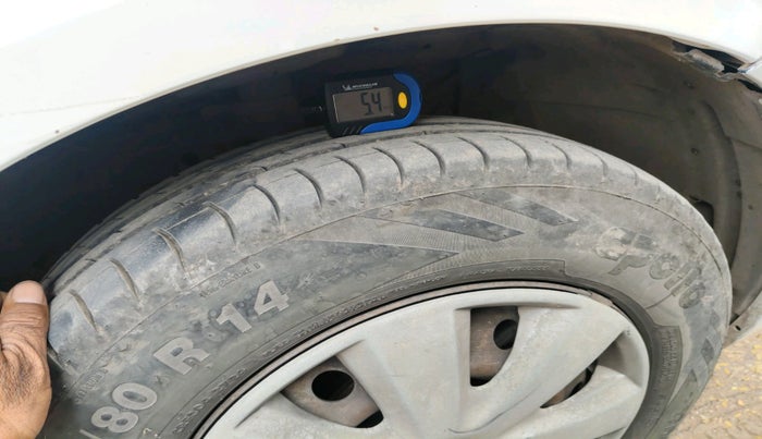 2015 Maruti Swift VDI, Diesel, Manual, 1,24,694 km, tyre