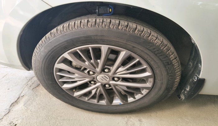 2021 Maruti Ertiga VXI CNG, Petrol, Manual, 80,021 km, tyre