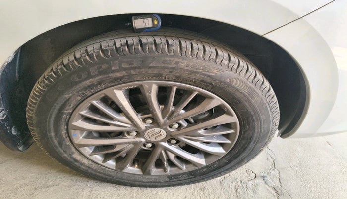 2021 Maruti Ertiga VXI CNG, Petrol, Manual, 80,021 km, tyre