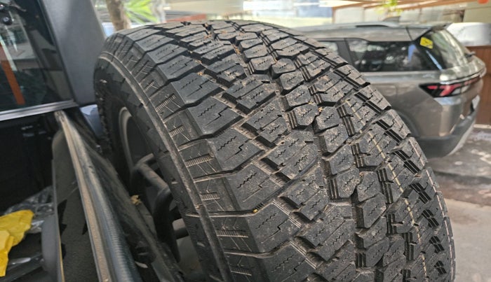 2025 Mahindra Thar LX P 2WD AT HT, Petrol, Automatic, 6,765 km, tyre