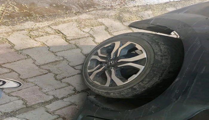 2018 Honda WR-V 1.5L I-DTEC VX MT, Diesel, Manual, 89,423 km, tyre