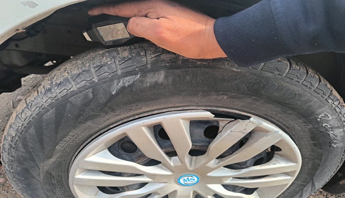 2020 Maruti Dzire VXI, Petrol, Manual, 1,15,739 km, tyre