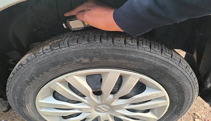 2020 Maruti Dzire VXI, Petrol, Manual, 1,15,739 km, tyre