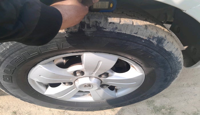 2016 Tata Safari Storme 2.2 VX 4X2, Diesel, Manual, 1,12,572 km, tyre