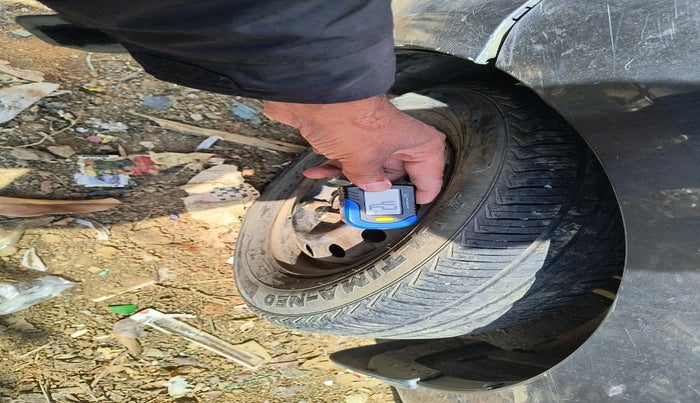 2010 Hyundai i10 SPORTZ 1.2, Petrol, Manual, 1,01,204 km, tyre