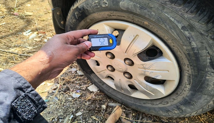 2010 Hyundai i10 SPORTZ 1.2, Petrol, Manual, 1,01,204 km, tyre