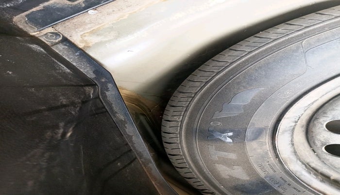 2016 Maruti Swift VDI, Diesel, Manual, 82,148 km, tyre