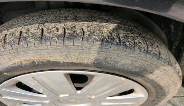 2011 Ford Figo ZXI 1.4 DIESEL, Diesel, Manual, 1,49,672 km, tyre