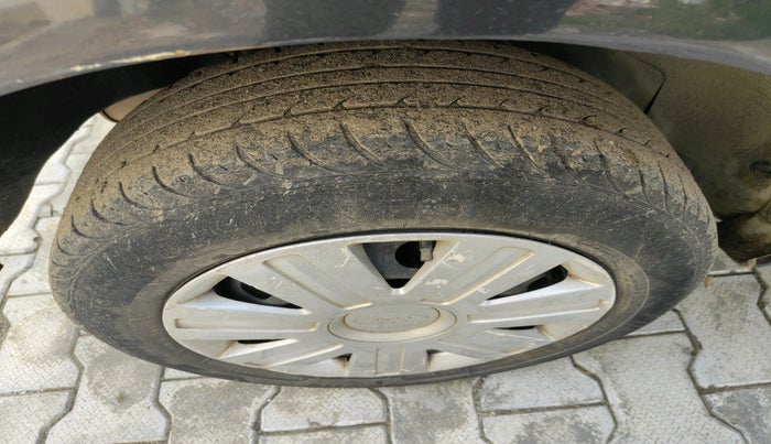 2011 Ford Figo ZXI 1.4 DIESEL, Diesel, Manual, 1,49,672 km, tyre