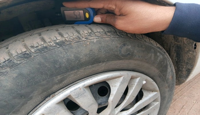 2012 Maruti Swift Dzire VDI, Diesel, Manual, 2,05,976 km, tyre