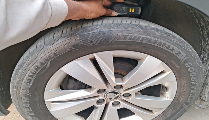 2022 Skoda KUSHAQ AMBITION 1.0L TSI AT, Petrol, Automatic, 19,409 km, tyre