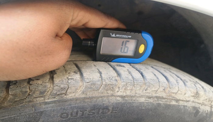 2022 Hyundai NEW I20 ASTA (O) 1.2 MT, Petrol, Manual, 49,289 km, tyre