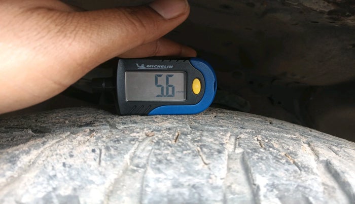 2015 Toyota Fortuner 3.0 4X2 AT, Diesel, Automatic, 95,073 km, tyre