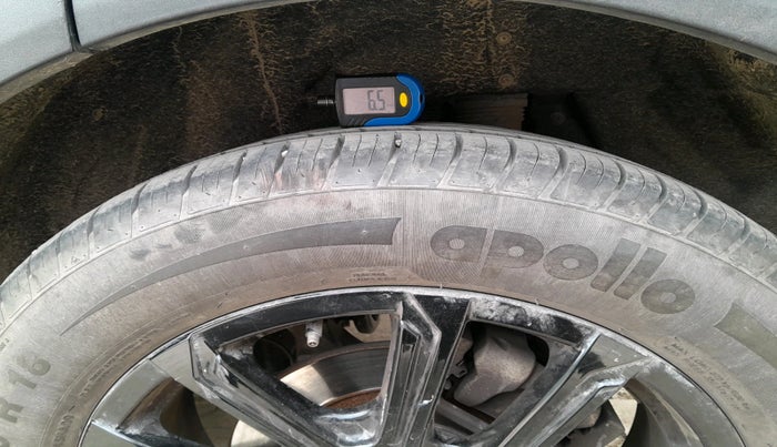 2024 Mahindra XUV700 AX 7 D AT 7 STR, Diesel, Automatic, 28,069 km, tyre