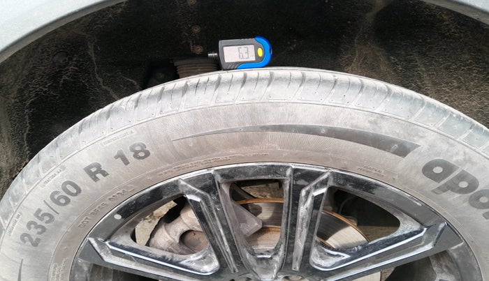 2024 Mahindra XUV700 AX 7 D AT 7 STR, Diesel, Automatic, 28,069 km, tyre