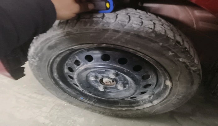 2013 Maruti Wagon R 1.0 VXI, Petrol, Manual, 17,260 km, tyre