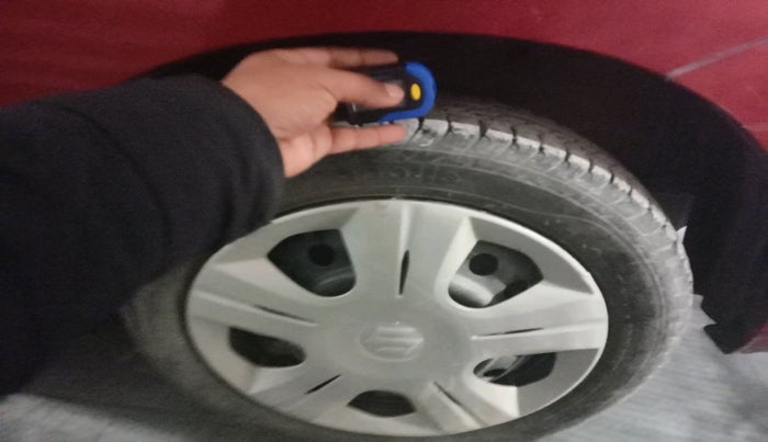 2013 Maruti Wagon R 1.0 VXI, Petrol, Manual, 17,260 km, tyre