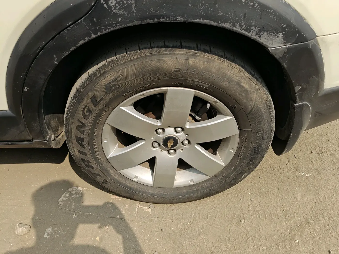 2012 Chevrolet Captiva XTREME, Diesel, Manual, 1,63,201 km, tyre