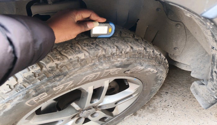 2022 Mahindra Thar LX PETROL HT 4WD AT, Petrol, Automatic, 83,960 km, tyre