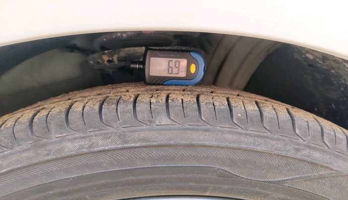 2019 Hyundai New Elantra 2.0 S PETROL, Petrol, Manual, 46,772 km, tyre