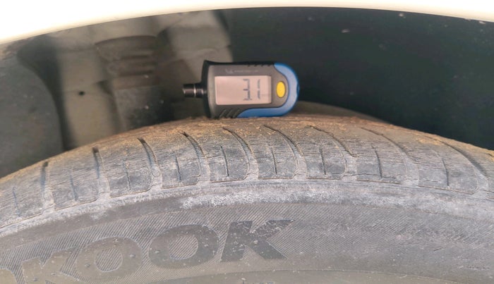 2019 Hyundai New Elantra 2.0 S PETROL, Petrol, Manual, 46,772 km, tyre