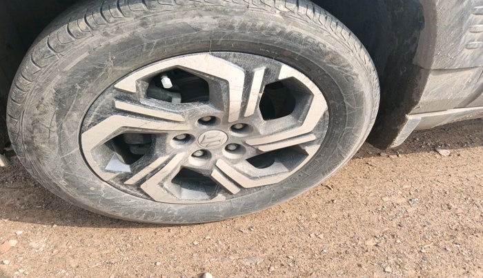 2022 Maruti BREZZA VXI, Petrol, Manual, 61,975 km, tyre