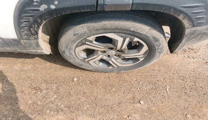 2022 Maruti BREZZA VXI, Petrol, Manual, 61,975 km, tyre