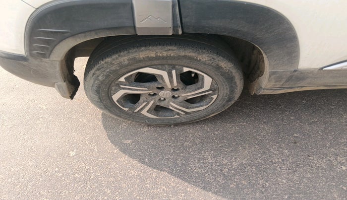 2022 Maruti BREZZA VXI, Petrol, Manual, 61,975 km, tyre