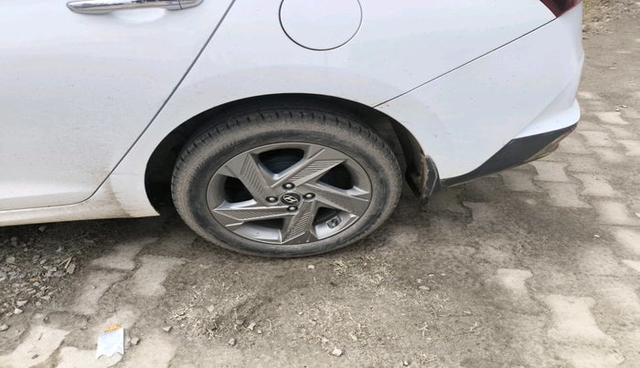 2021 Hyundai Verna SX 1.5 VTVT, Petrol, Manual, 22,236 km, tyre