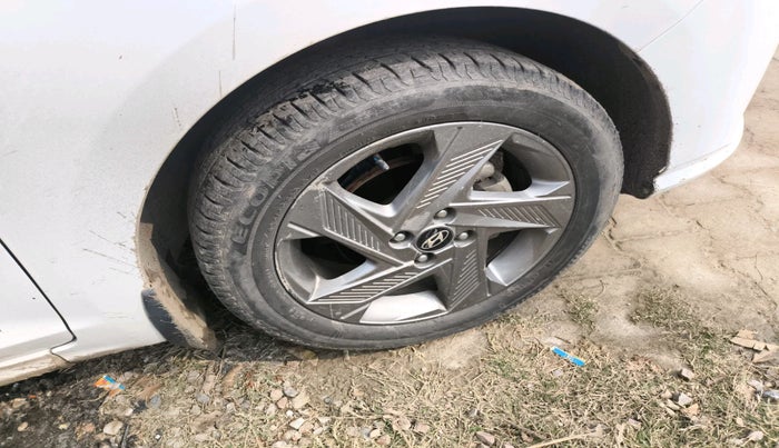 2021 Hyundai Verna SX 1.5 VTVT, Petrol, Manual, 22,236 km, tyre