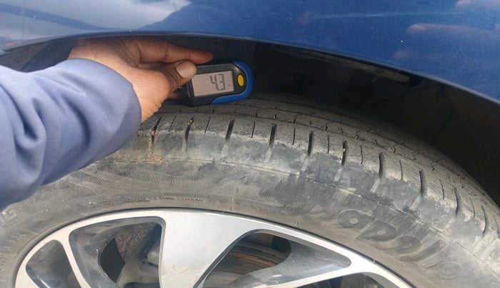 2021 Maruti Baleno ZETA PETROL 1.2, Petrol, Manual, 53,965 km, tyre