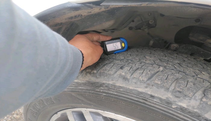 2018 Ford Endeavour TITANIUM 3.2 4X4 AT, Diesel, Automatic, 1,68,060 km, tyre