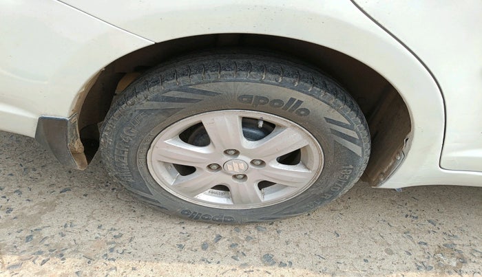 2011 Maruti Swift Dzire ZDI, Diesel, Manual, 1,15,662 km, tyre