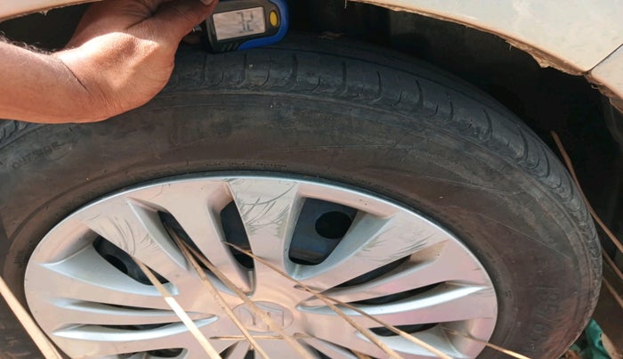 2013 Maruti Ertiga VXI, Petrol, Manual, 1,34,561 km, tyre